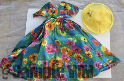 Petra Sommerkleid mit Hut
ec, Hut hat Riss 35
